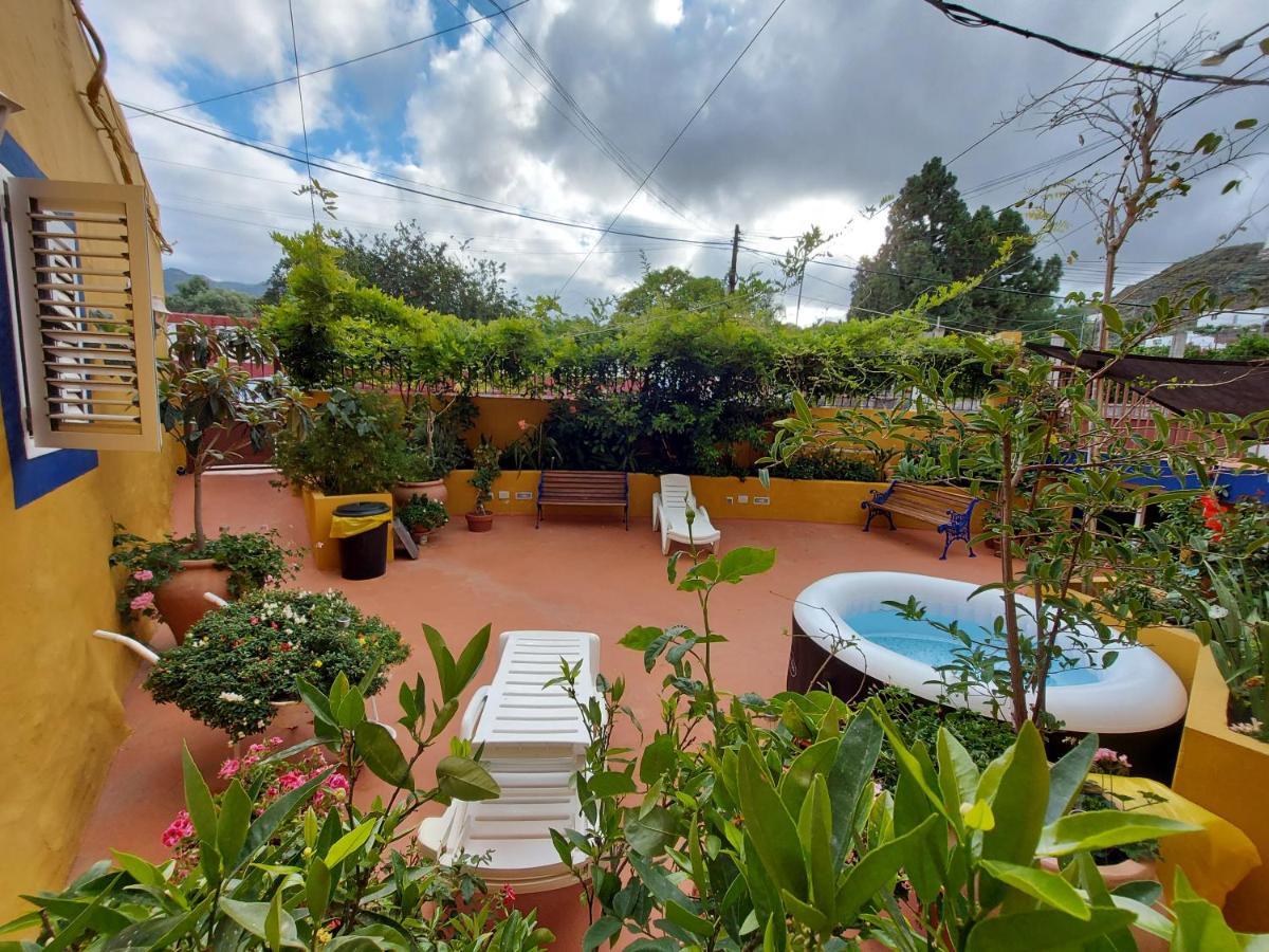 Casa de vacances Casa Maestro Lelo - Acogedora Canaria Con Patios Y Jardines De Flores Las Palmas de Gran Canaria